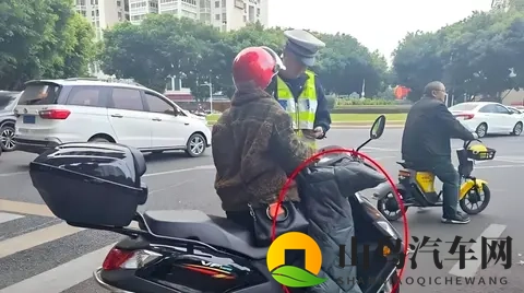 12月1日起，电动车、摩托车、三轮车上路“2要3不要”，车主注意-2