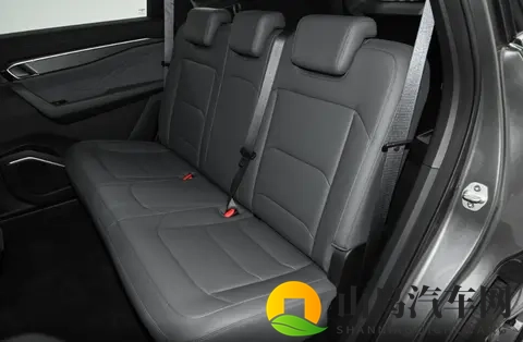 三种座椅布局可选，2026款吉利豪越L实力提升，能获得用户认可吗-2