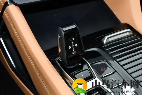 逆天黑科技！领克09四驱探索版：1988万起能买到30万级的体验？-1