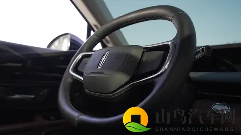 不良软件下载窗口：汽车安全警示：谨防手机软件陷阱，保护爱车隐私-2