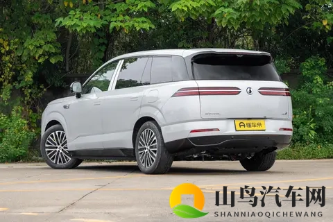大六座SUV，39秒破百，续航1300km，腾势N8L适合家用-1