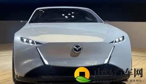 马自达大轿跑首秀，这才叫“顶级实力颜值”！-3