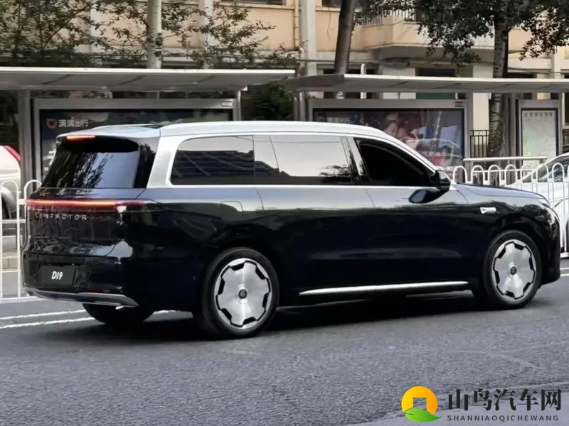 零跑D19亮相，不到20万的大六座旗舰SUV，又来掀桌子-1