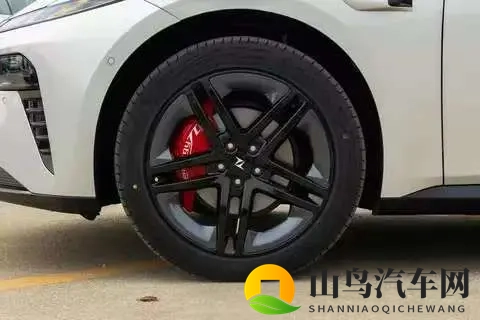 15万买新能源车，东风这款车的“+”号到底加了啥？看完心里有数-2