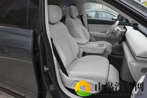 家用SUV怎么选?这款车型11月购车有福利,配置高操控出色!-1