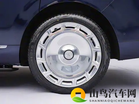 权益价3228万起,大6座增程,综合续航1508km 智己LS9正式上市-2