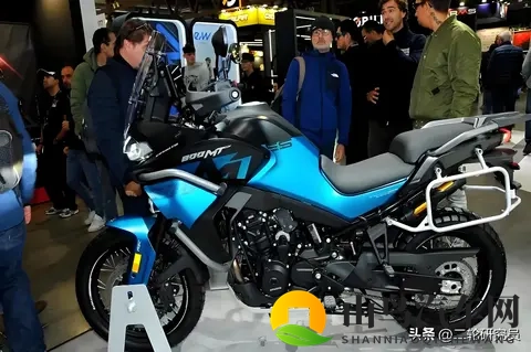 春风800MT ES只升级电子减震，凭啥成摩友热议焦点？-1