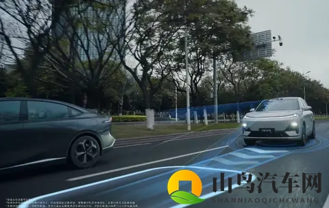 新能源大型六座SUV选购指南：深蓝S09与问界M8全面对比-3