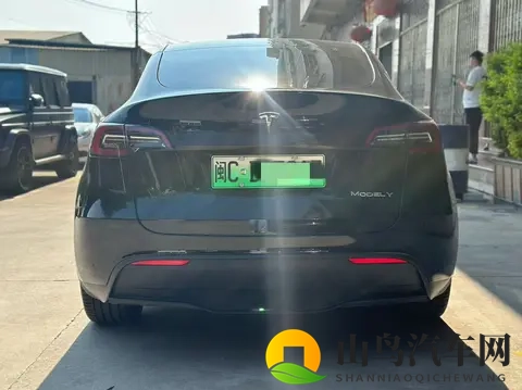 14万多拿下22年特斯拉Model Y，告别油车焦虑，通勤代步值不值？-1