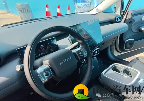 刘强东入局换电:京东5万开卖“网约车神车”,88秒补能500km-2