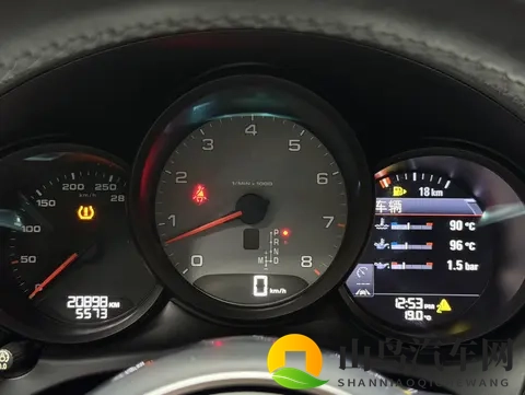 2019年上牌保时捷Macan S,红色战袍,238万圆梦跑车-2