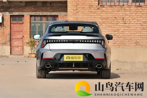 燃油车也有性价比，试驾第三代领克03，10万出头就能买？-2