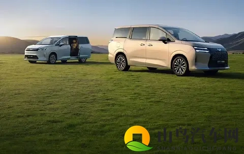 五菱星光730将于11月12日上市，燃油_插混_纯电动力，配双侧滑门-1