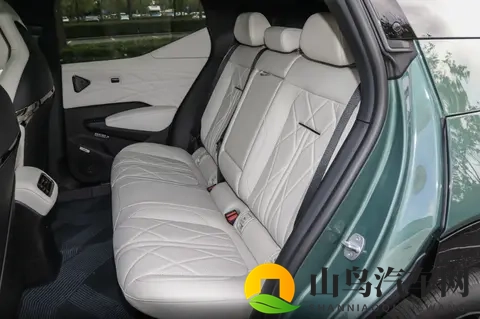 2026款极氪X还是那么个性,新增三款车型,针对配置进行优化-2