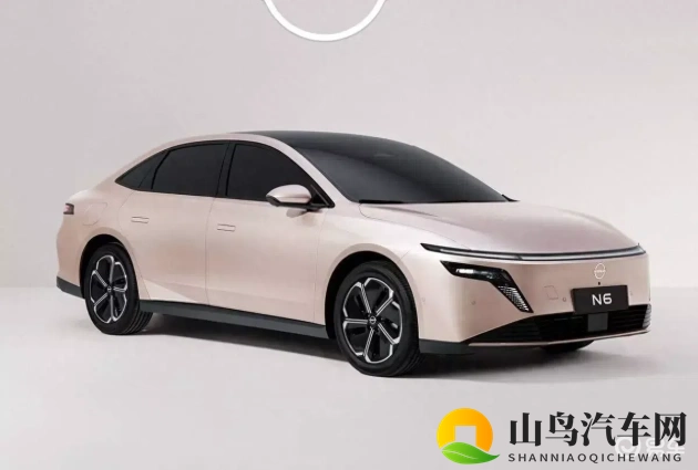 日产新N6插混轿车，2815mm轴距，130km纯电续航-1
