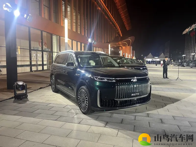 限时17.99万元起！大六座SUV风云T11将配置拉满-1