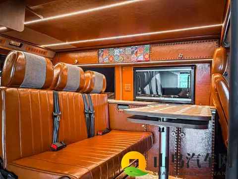 麻麻装睡让我从后面滑进去：妈妈假装睡着，我悄悄从后门溜入-2