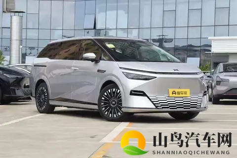 科幻感拉满！2025款小鹏X9纯电版实车曝光，740km续航+无图NOA-1