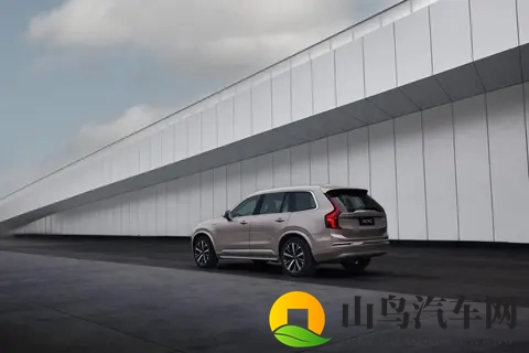 秋游搭子已就位！能打又贴心，沃尔沃全新XC90申请入队-1