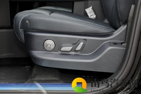 方程豹钛7 2025款 200KM两驱Max版：家用SUV的均衡之选-3