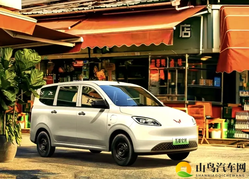 五菱宏光家族548万起，神车在新能源也能“游刃有余”-1