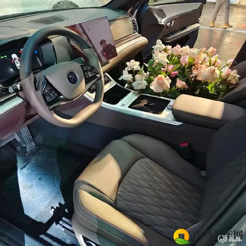 比亚迪汉长续航版成都区域上市，价格更美丽，产品更出色-1