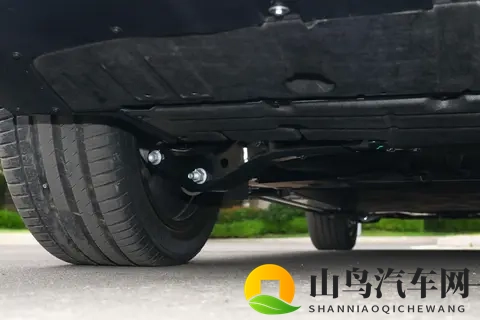 纯电大三排SUV，标配900V快充，三分钟换电，出行无忧：乐道L90-2