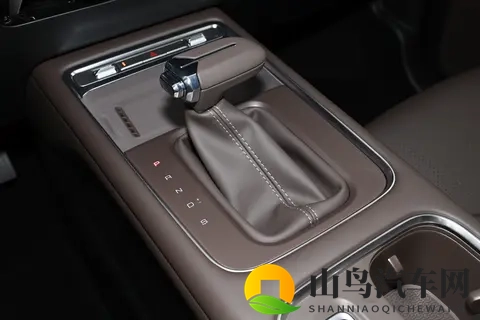 新车|指导价730万元起_置换价710万元起,五菱星光730上市-2