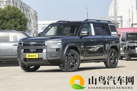 方程豹钛7试驾感受：颜值、舒适与驾驶乐趣-3