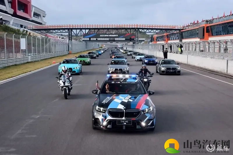 全新BMW M3旅行版中国首秀上市-1