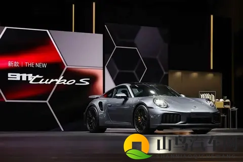2025进博会：711马力_25秒破百 新款保时捷911 Turbo S国内首发-1
