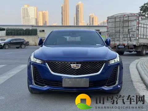 12万拿下蓝色凯迪拉克CT5,20款一手车,家用代步香不香?-1