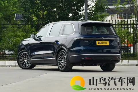 家庭出行就选深蓝S09，空间大、配置高、动力强，性价比还超高！-1