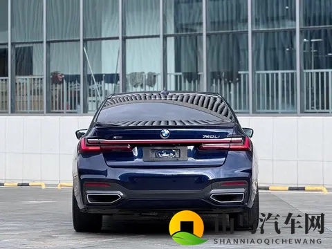 蓝色宝马740Li：2年车龄，6万公里，行政座驾569万-1