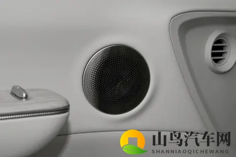 2025 款星纪元 ET：解决全家出行痛点，中大型 SUV 里的「全能选手」-2