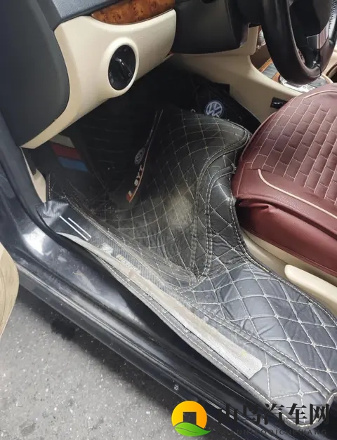 车上加装这3种东西等于在慢性自杀？好看不好用，很多人车上都有-1