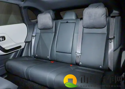 纯电钢炮开卷！零跑Lafa5预售1058万起，加速64秒破百！-2