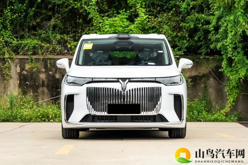 800V架构+智能后轮转向+华为ADS，二排头等舱-1