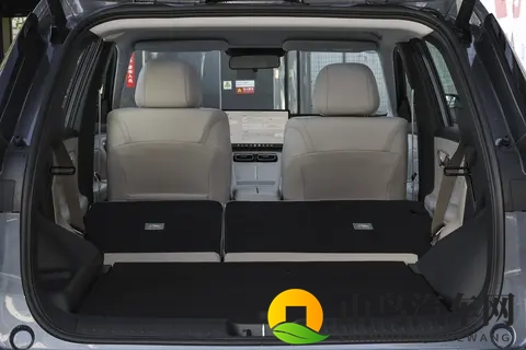 告别增程焦虑！AION i60 实测：科技普惠，主打一个亲民-1