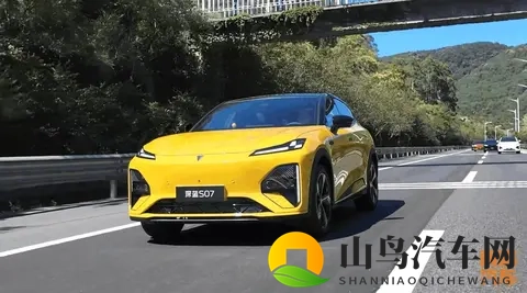 全系标配华为ADS4 SE，底盘驾控升级明显，全新深蓝S07真不错-2