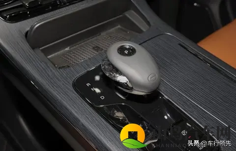 新车2499万起，传祺向往M8宗师搭配20T混动系统，续航超1000km-1