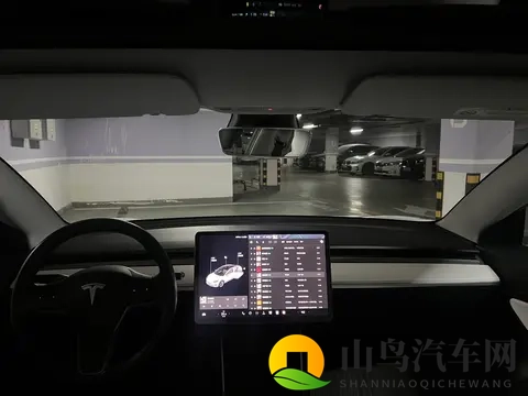 几个油钱开回家，20年Model3，代步真香？-1