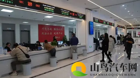 副驾驶没人扣3分？超速全部改扣6分？交警部门回应-2