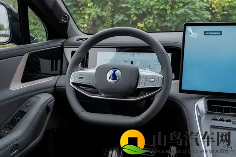 从技术到体验，这台SUV让人重新理解“家用”二字-3