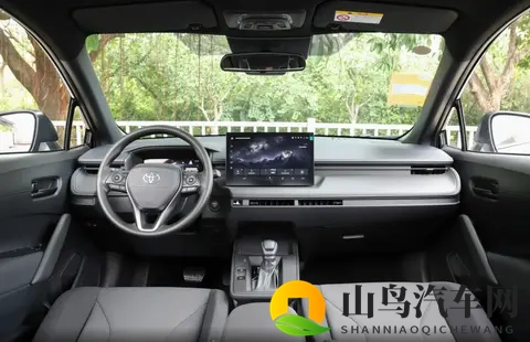 家用SUV绕不开的选择?丰田锋兰达选购指南,省油也省心-2