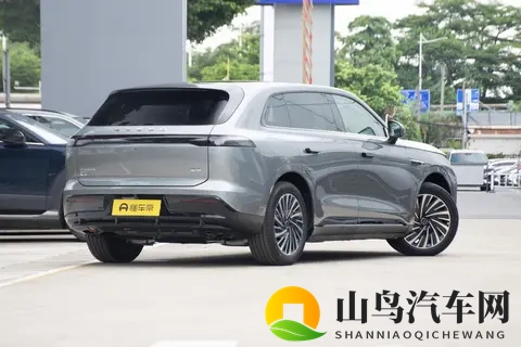 打破续航焦虑!2025款星纪元ET亮相 1615km综合续航+零重力座椅-1