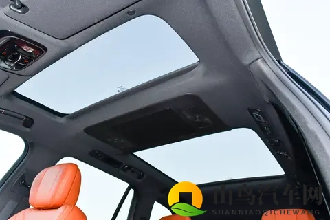 20万级SUV新标杆！四驱VS两驱，空间大动力强，选谁合适？-3