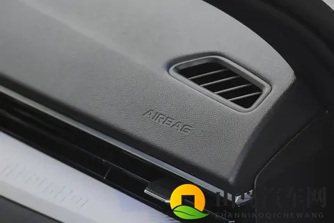 油电同智,吉利星瑞东方曜,10万级家轿的油电同智选择-2