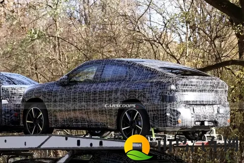 啦啦啦www：新能源汽车+智能驾驶，未来出行新变革-3