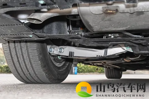 家用 15万级C级车，配8295+800V架构，增程纯电可选，续航超1600km-2